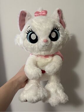 Disney Store Marie Big Feet plush toy from The Aristocats